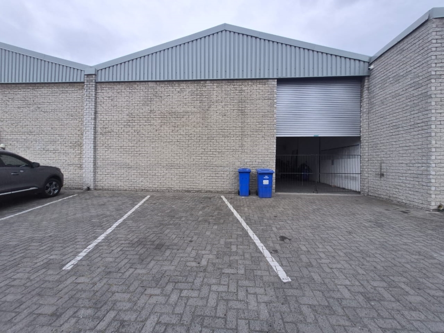 To Let Commercial Property for Rent in Maitland Western Cape